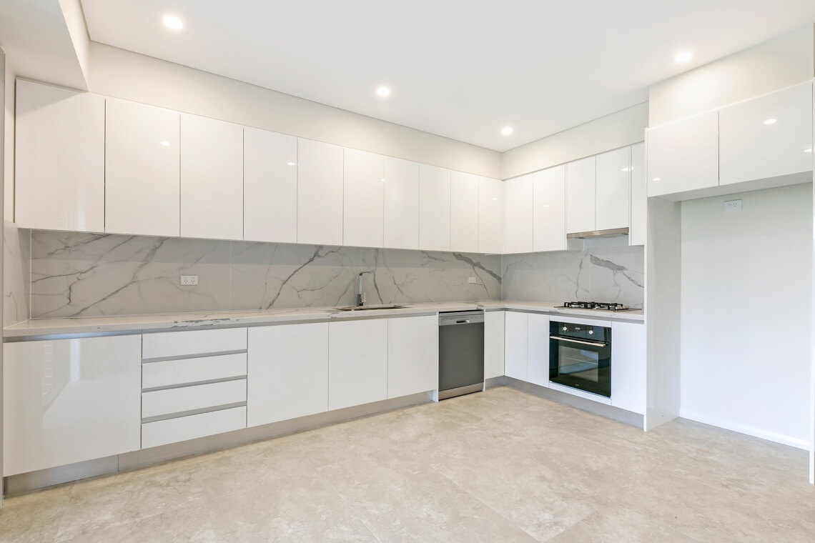 Wentworthville – R62