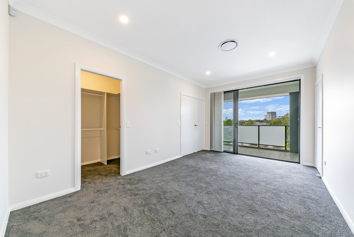 Wentworthville – R62