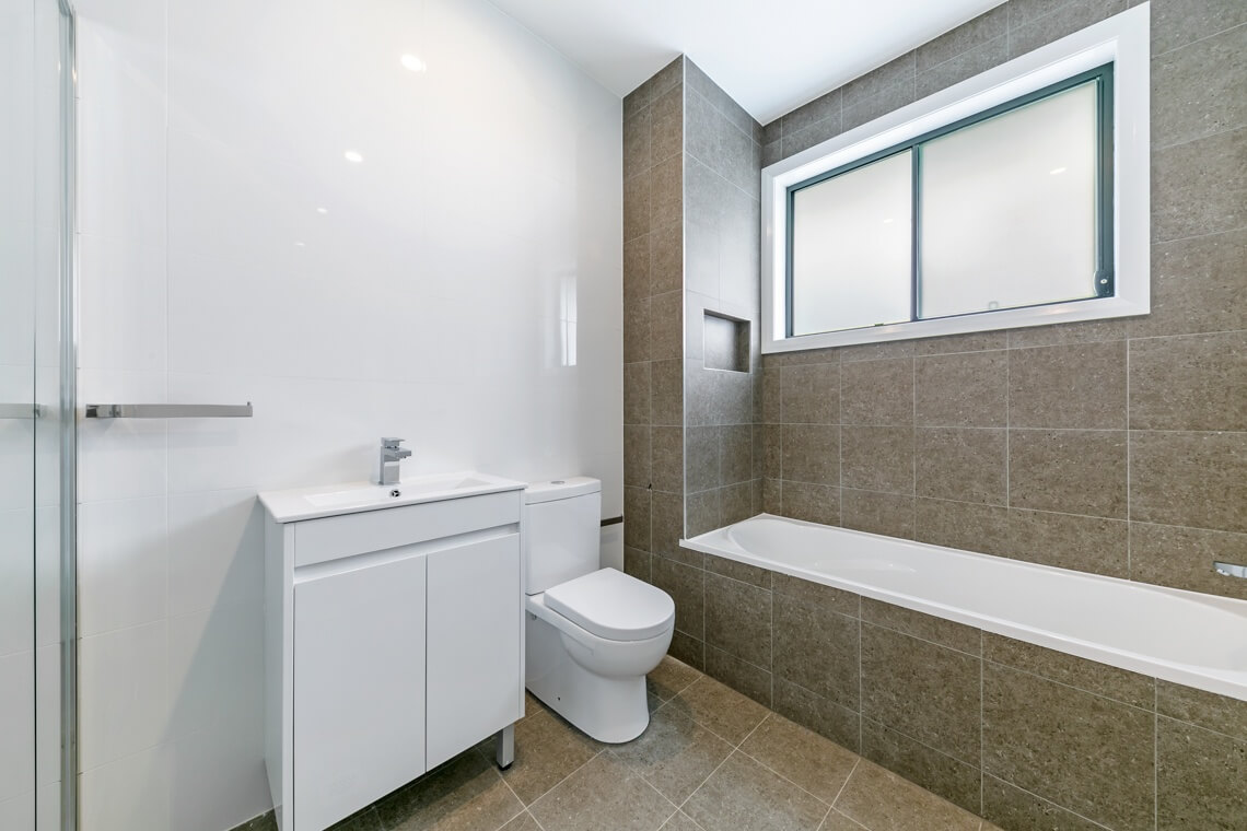 Wentworthville – R62