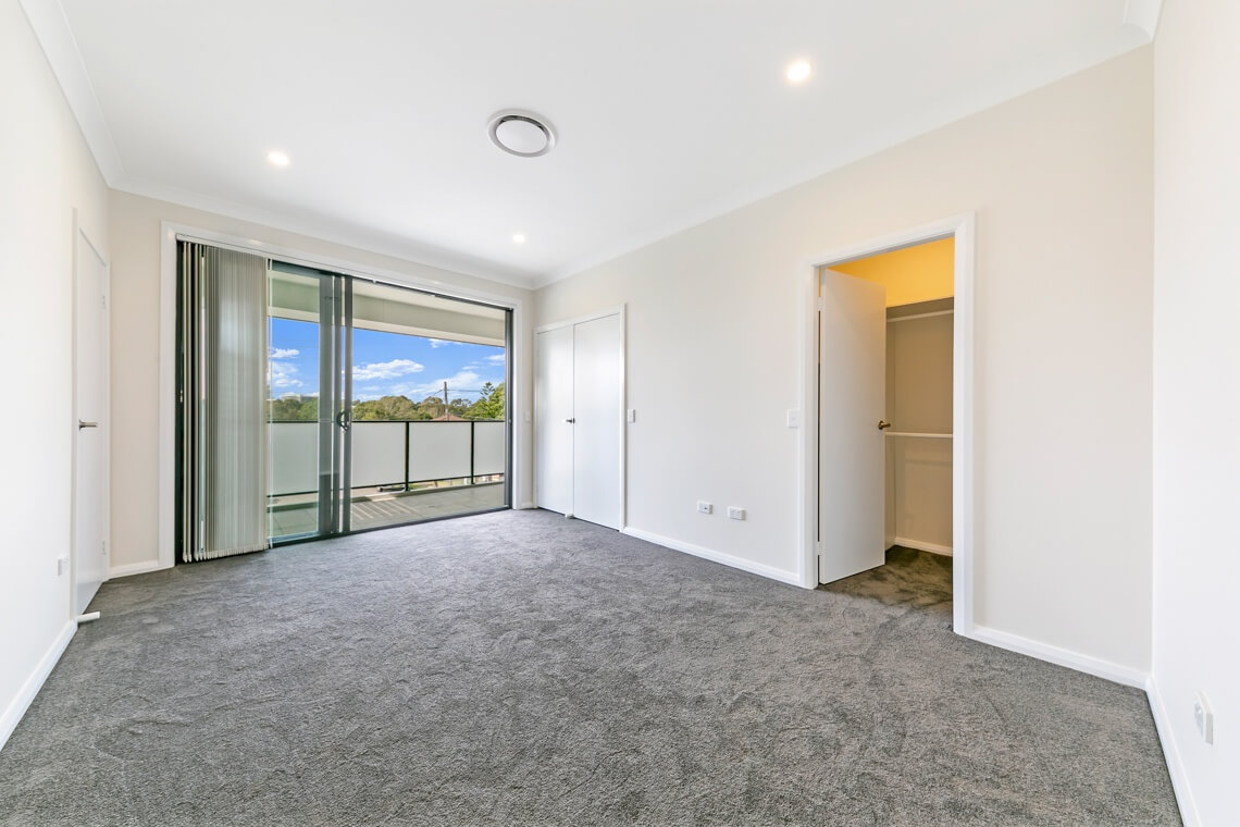 Wentworthville – R62