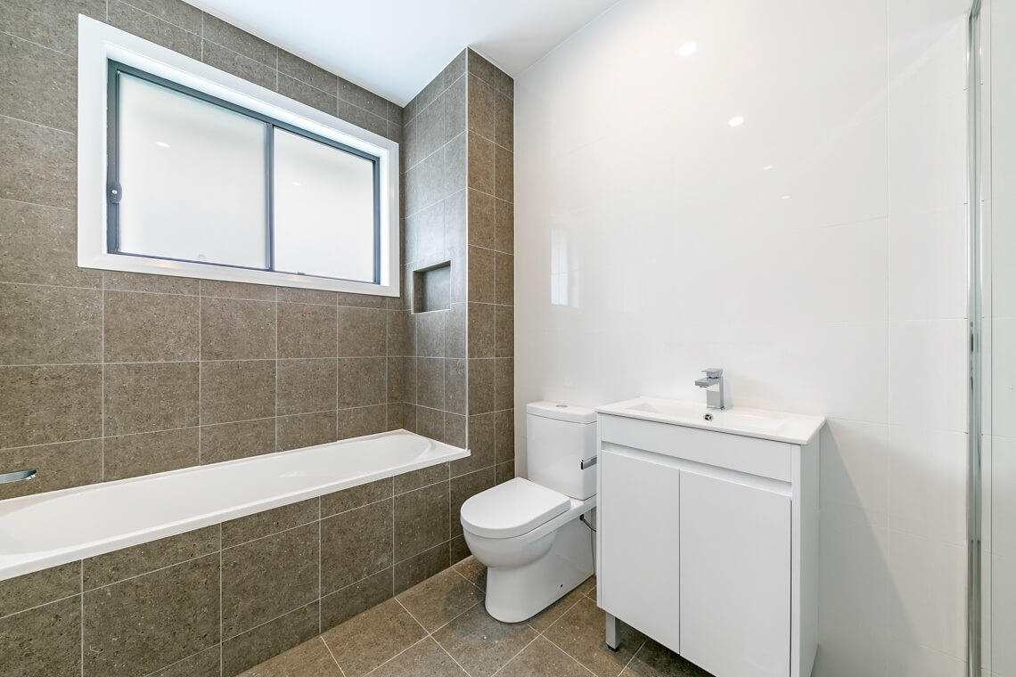 Wentworthville – R62