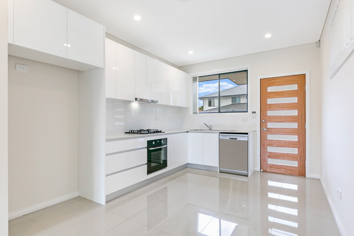 Wentworthville – R62